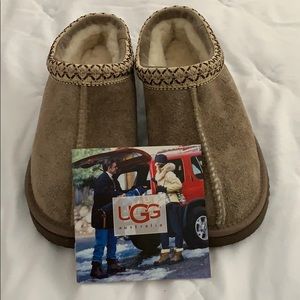 NWT Women’s UGG Tasman Large 7 5955 Slippers